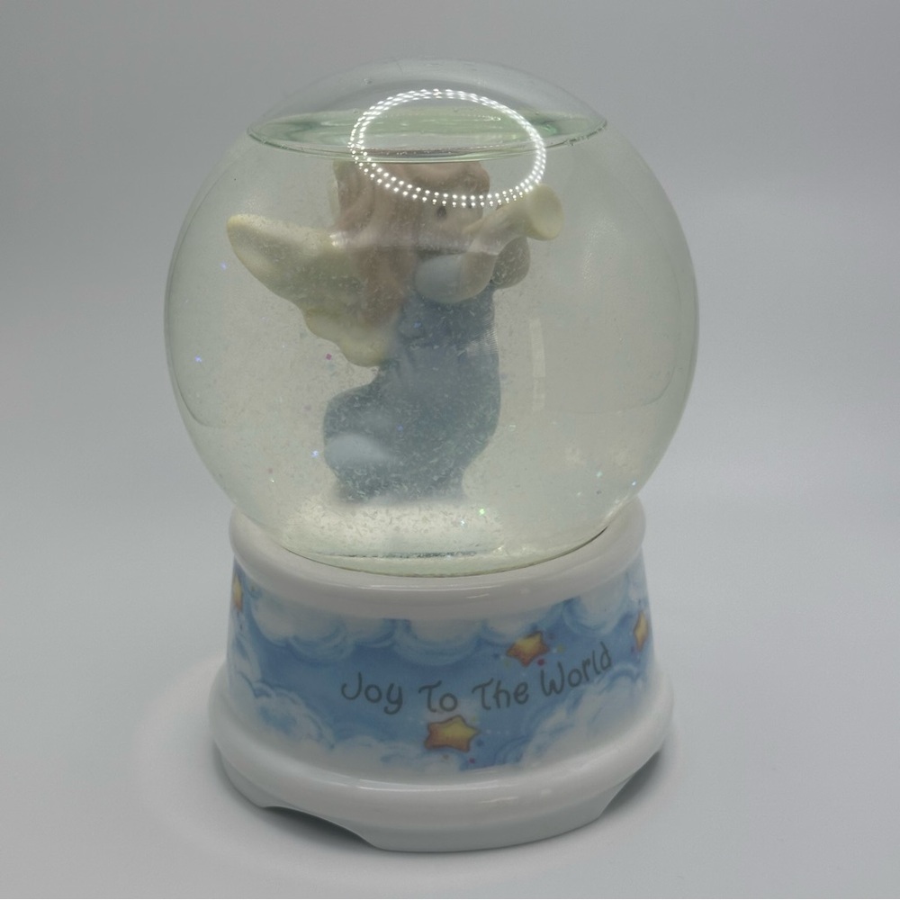 Vintage 1996 Enesco Precious Moments Angel Musical Snow Globe "Joy to the World"